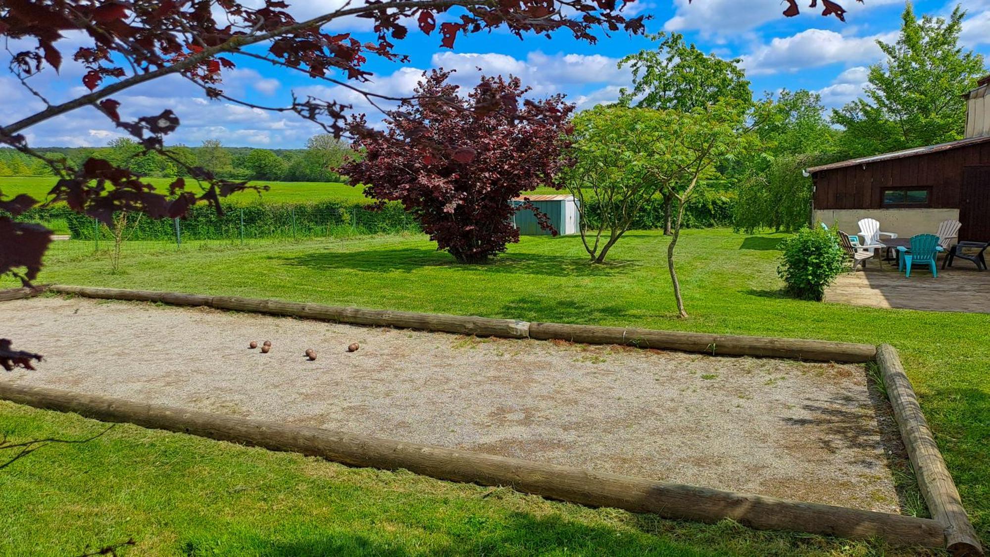 Gite De La Tuilerie Des Garandons Saint-Menoux Kültér fotó